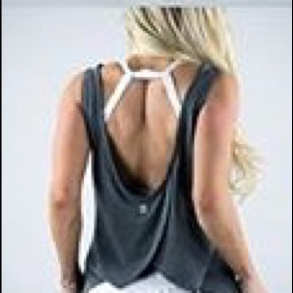 Huge ISO!! Buffbunny Free Spirit Tank Iron XS!🙏🏻